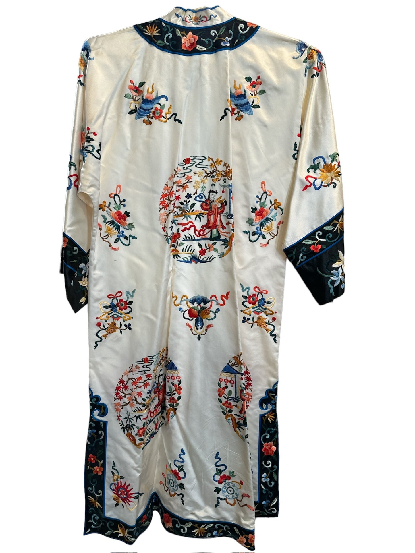 Vintage Bai Hua silk embroidered robe