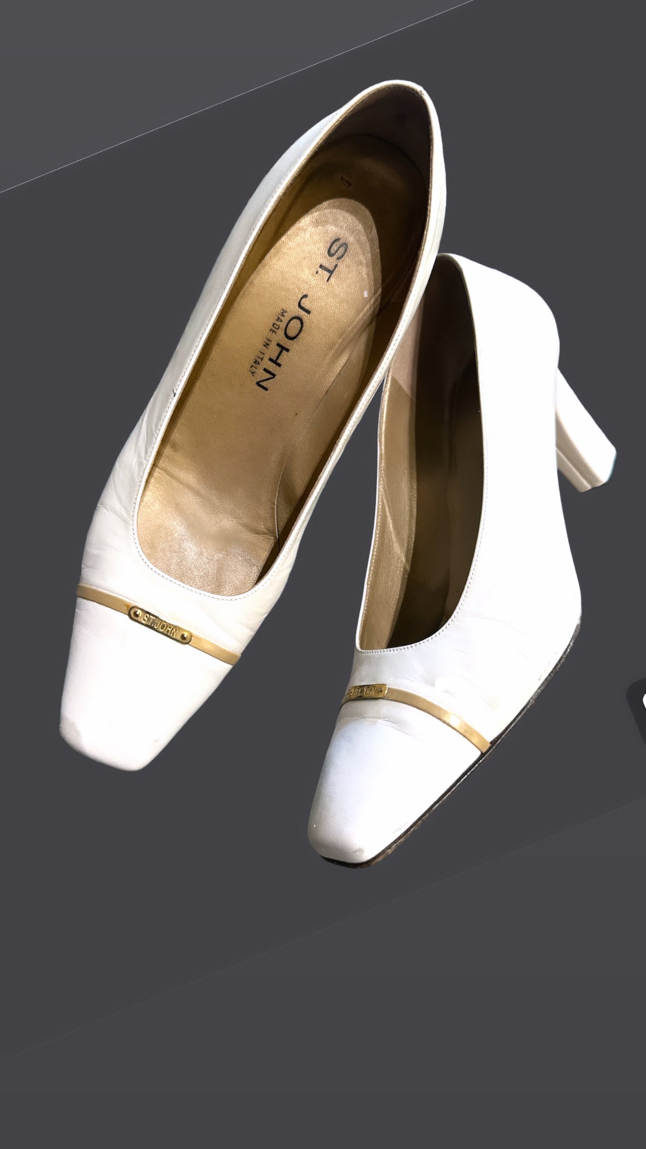 Vintage St. John white pumps